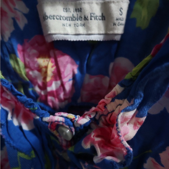 Abercrombie & Fitch Blue Dress with Pink Floral Pattern - Picture 3 of 3